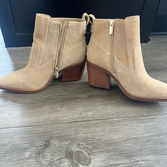 Vince Camuto Briyeonda Western Bootie size 7.5 - Picture 3 of 7
